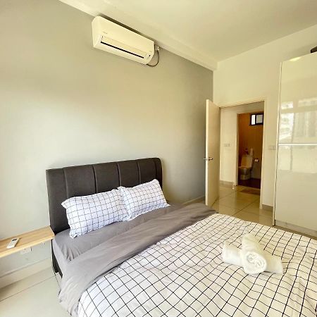 Meridin Medini By Wp Homestay Nusajaya  Exterior foto
