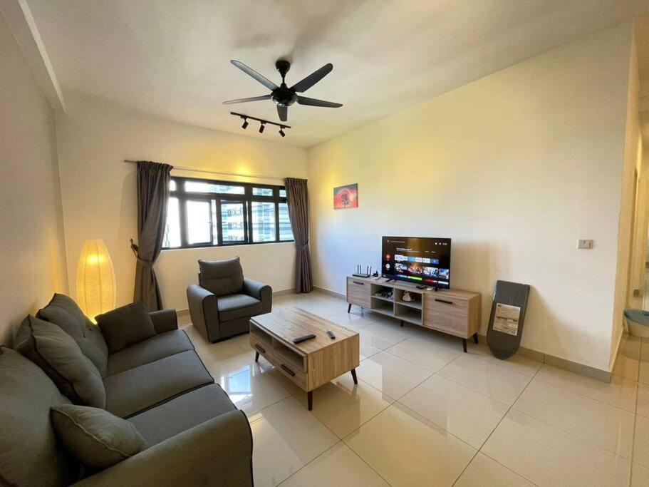 Meridin Medini By Wp Homestay Nusajaya  Exterior foto