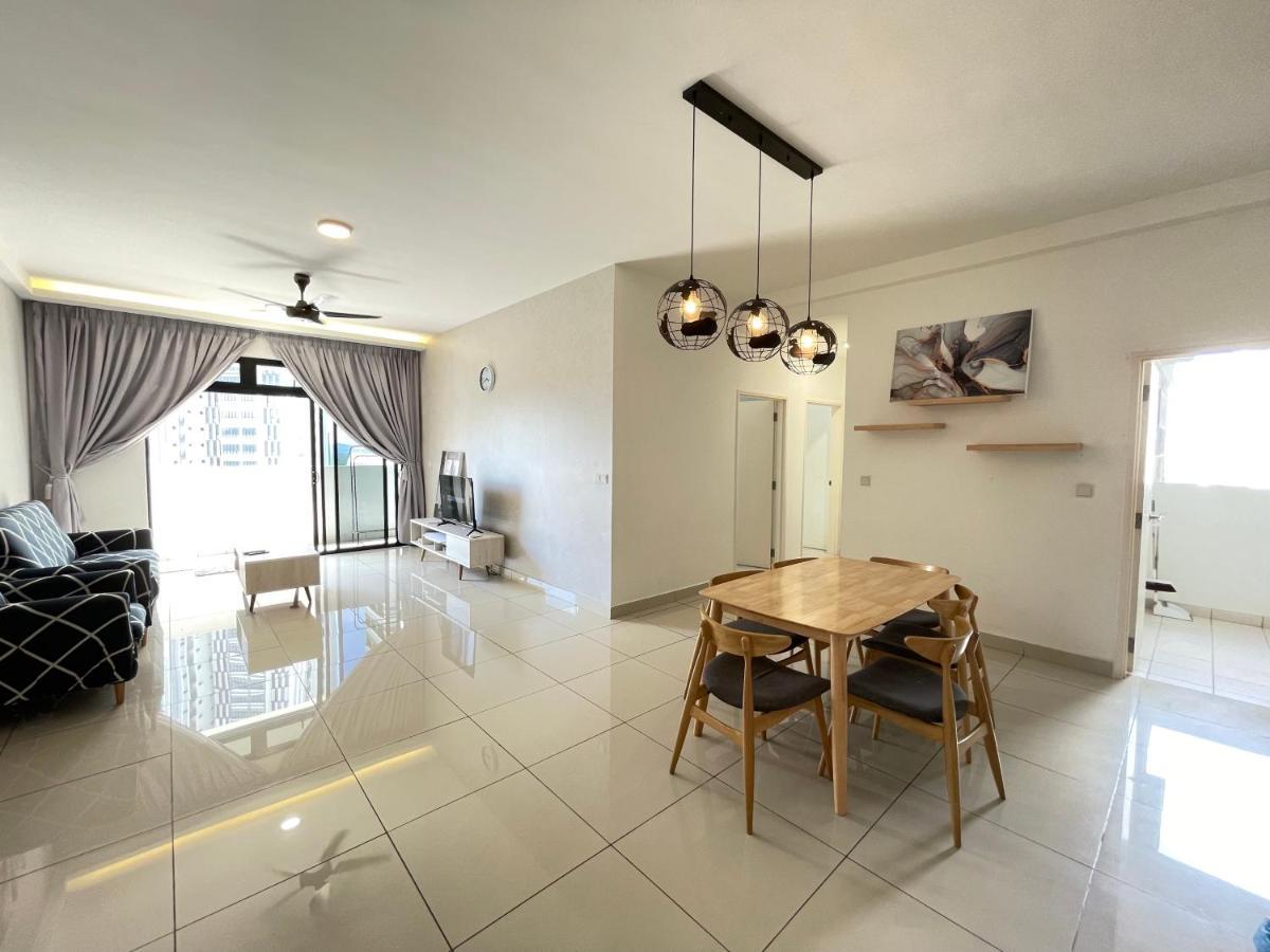Meridin Medini By Wp Homestay Nusajaya  Exterior foto